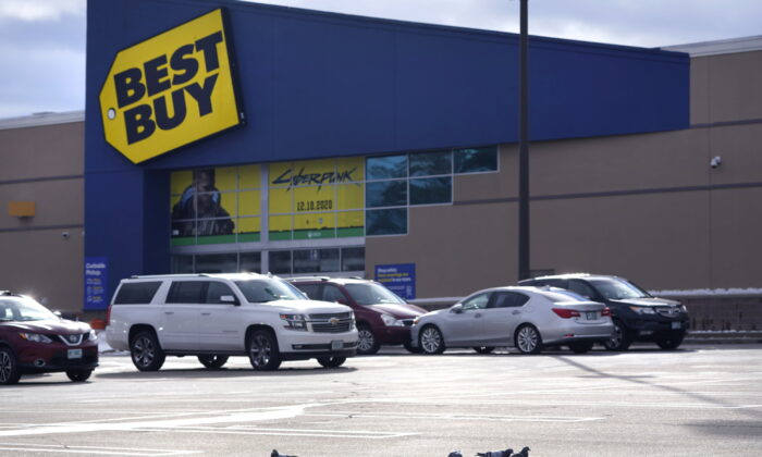 A parking lot outside the Best Buy store in Manchester, N.H., on Dec. 10, 2020. (Charles Krupa/AP Photo)