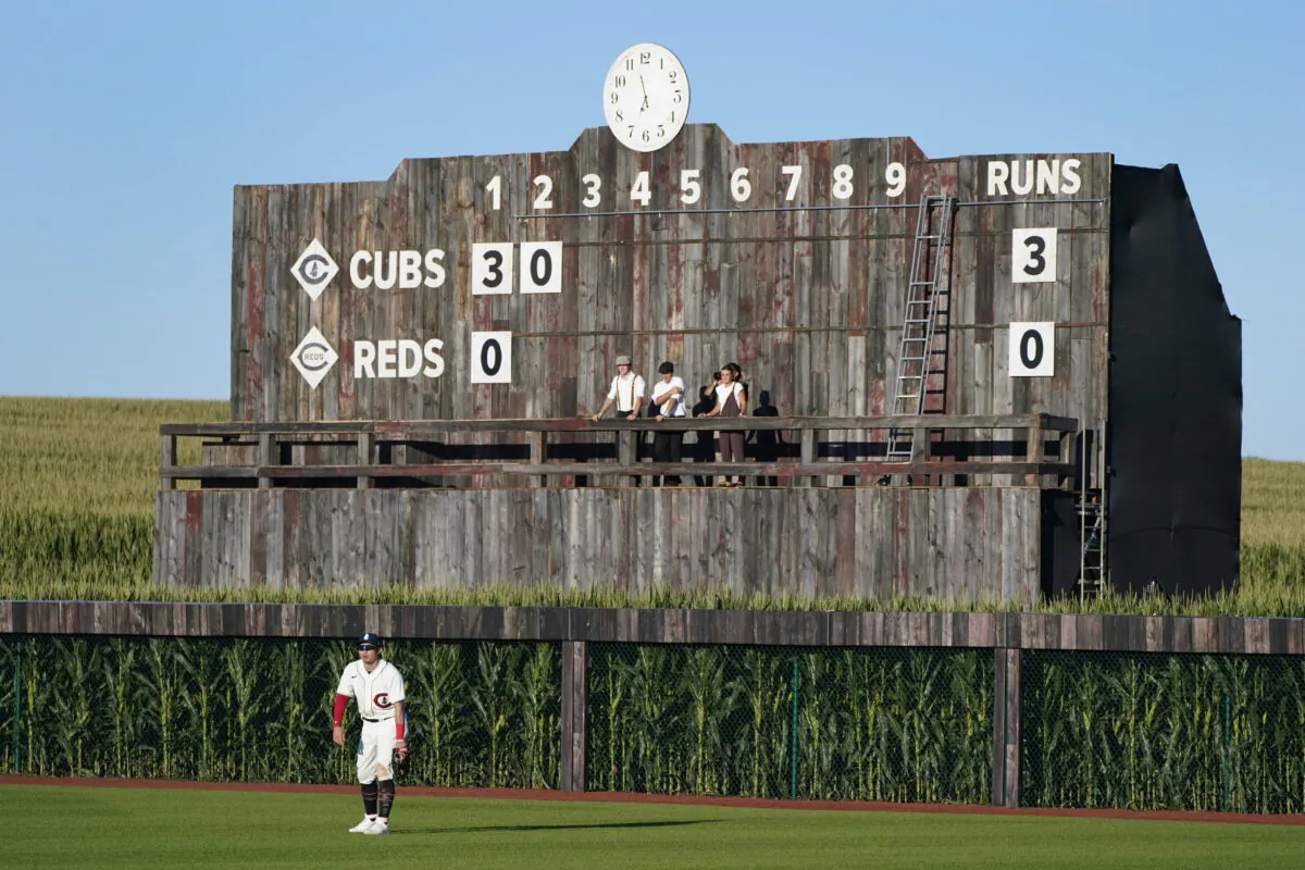 Chicago Cubs right fielder Seiya Suzuki plays against the Cincinnati Reds in the second inning during a baseball game at the Field of Dreams movie site, in Dyersville, Iowa, Aug. 11, 2022. (Charlie Neibergall/AP Photo)