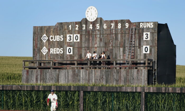 Chicago Cubs right fielder Seiya Suzuki plays against the Cincinnati Reds in the second inning during a baseball game at the Field of Dreams movie site, in Dyersville, Iowa, Aug. 11, 2022. (Charlie Neibergall/AP Photo)