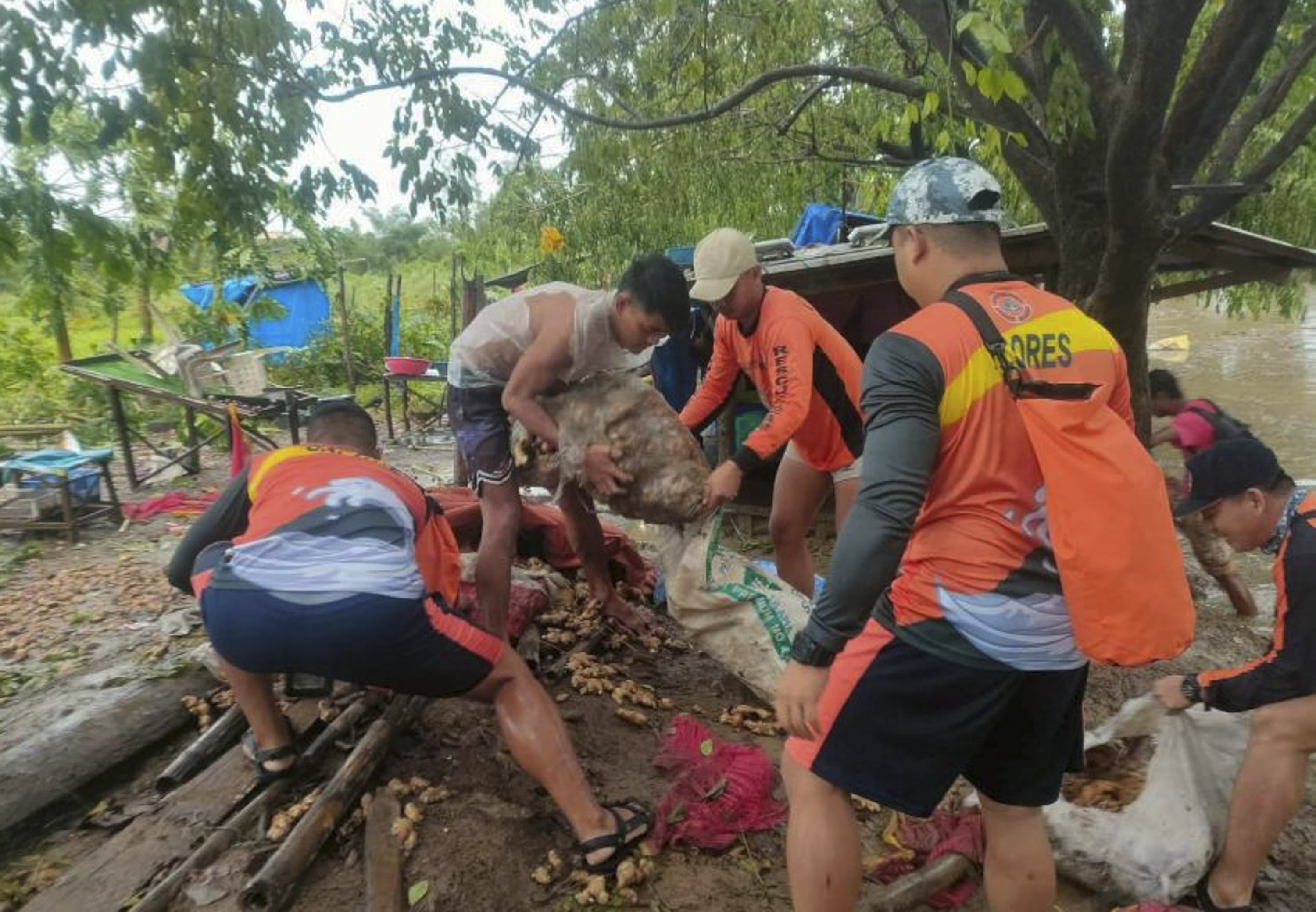 Tropical Storm Injures 3, Displaces Thousands in Philippines - Vimarsana News