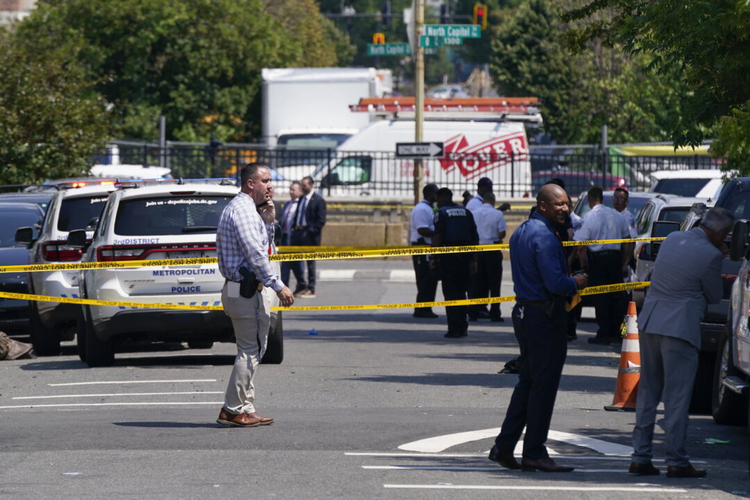 2 Dead, 3 Hurt in Shooting in Front of DC Senior Residence | The Epoch ...