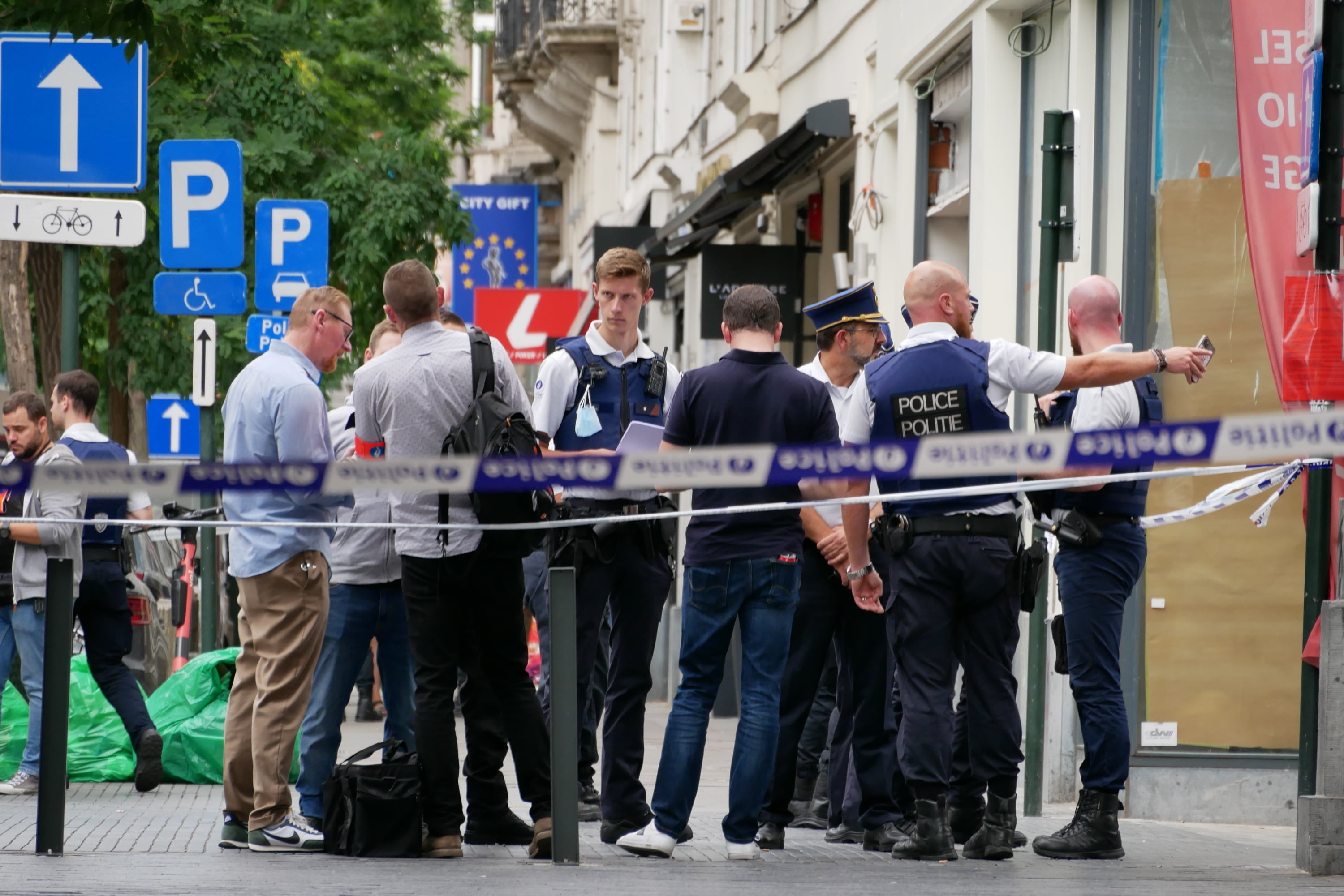 Van Crashes Into Brussels Sidewalk Terrace; 3 Injured - Vimarsana News