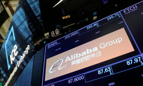 China Sees Wave of Large Private Companies Broken Up, Listed on Stock Exchanges