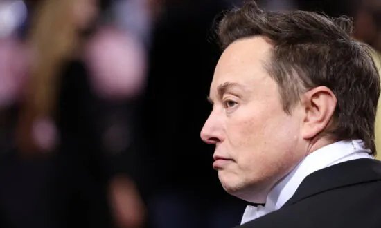 Elon Musk Wades Into Inflation Debate as Fed Tees Up Another Jumbo Rate Hike