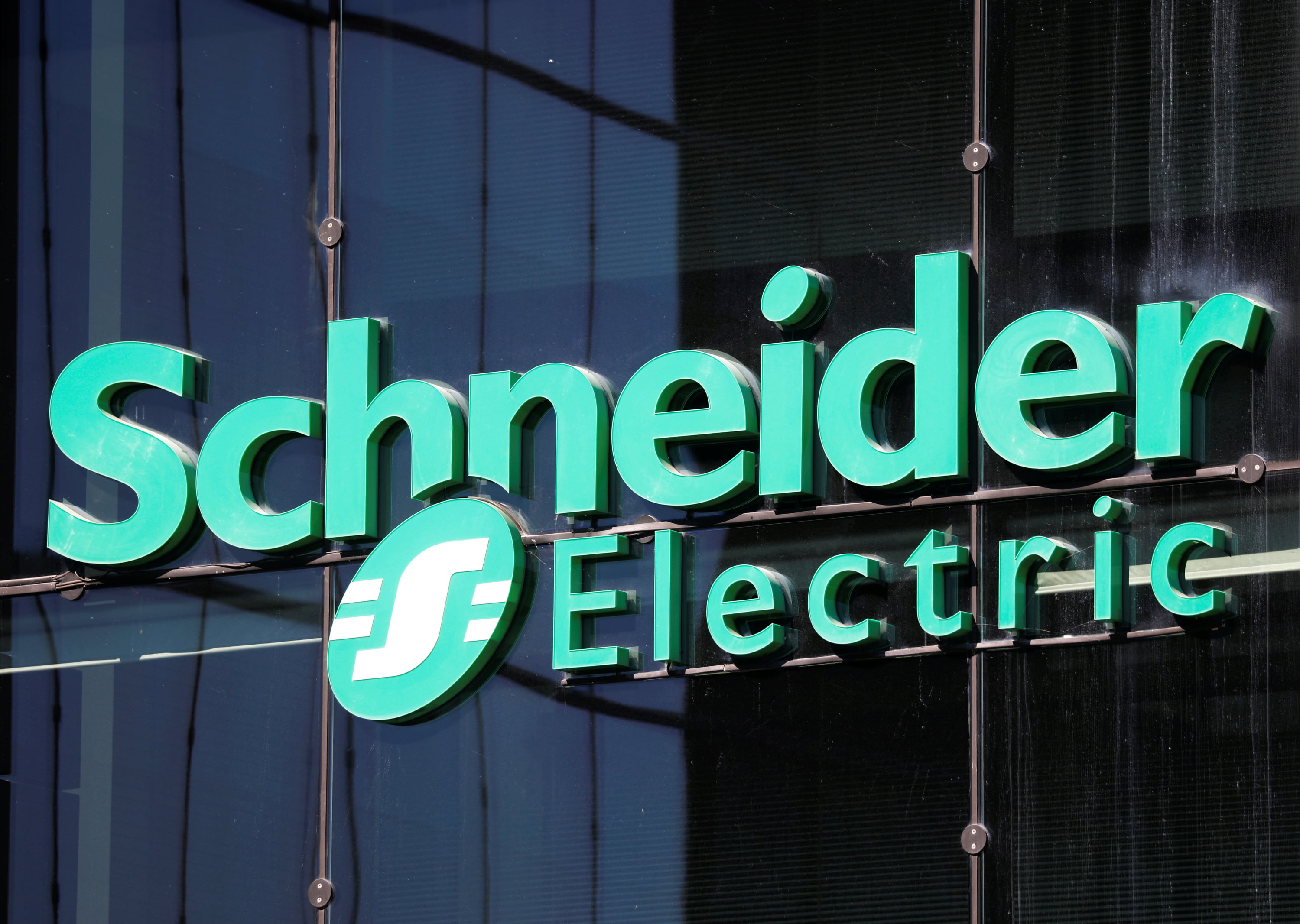 France's Schneider Considers Full Buyout of AVEVA - Vimarsana News