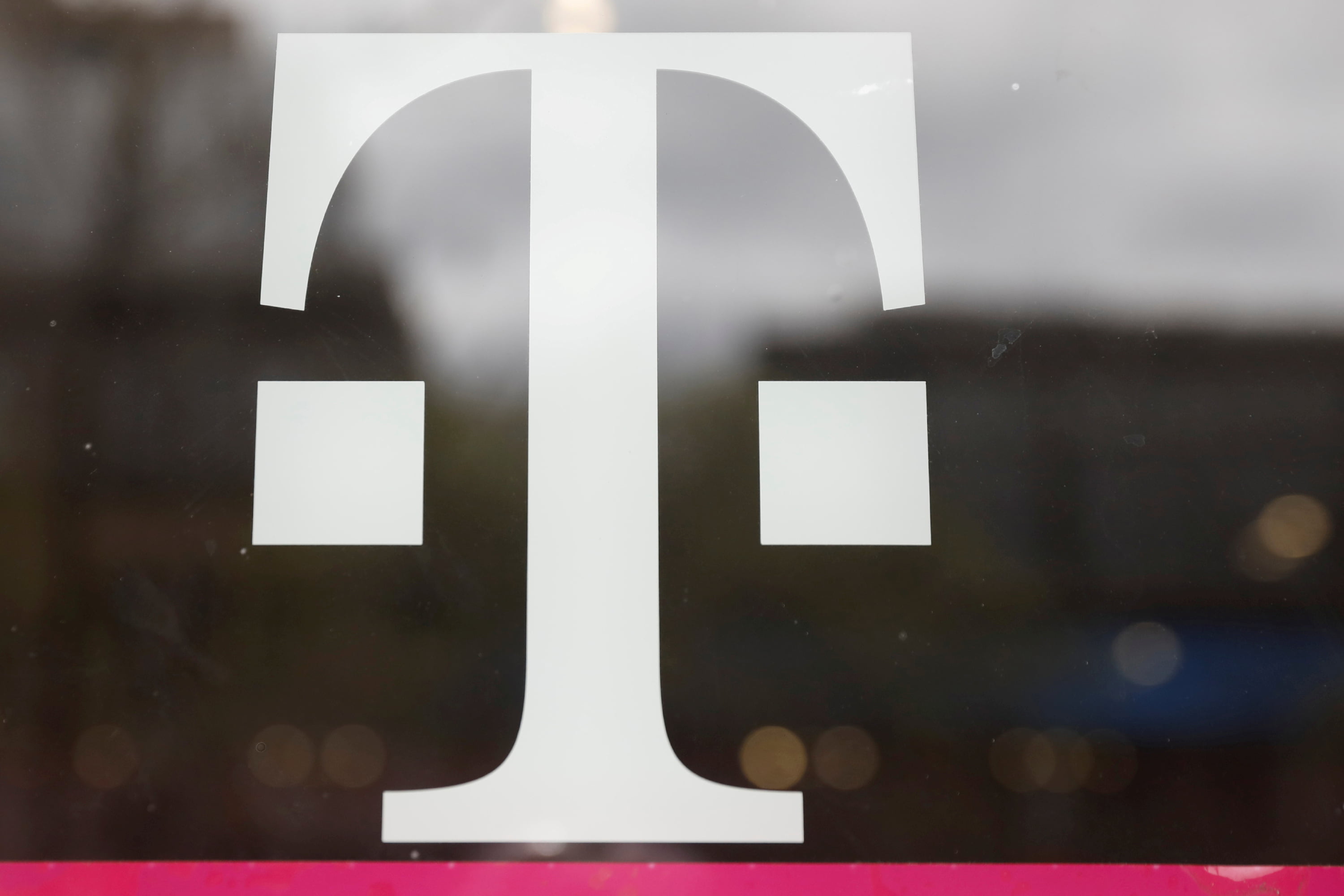 SpaceX and T-mobile to Announce Plans That Boost Connectivity - Vimarsana News