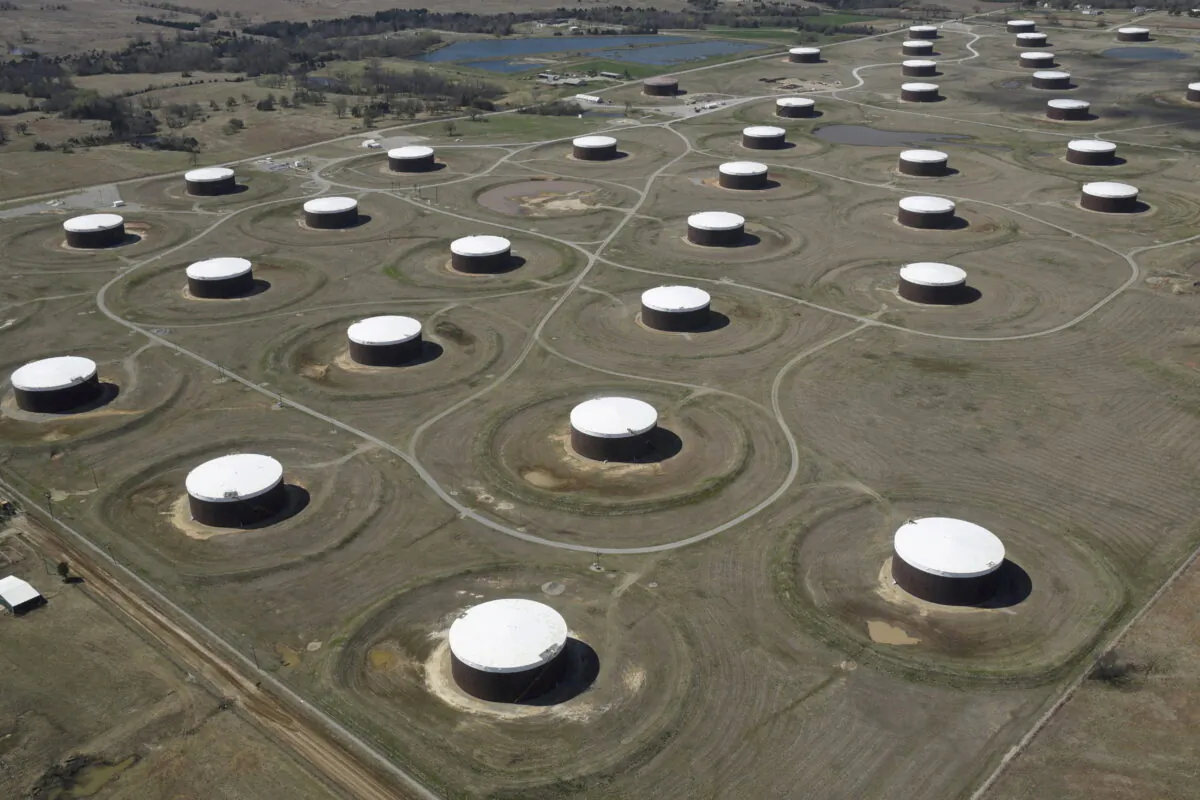 Crude oil storage tanks are seen from above at the Cushing oil hub, in Cushing, Okla., on Mar. 24, 2016. (Nick Oxford/Reuters)