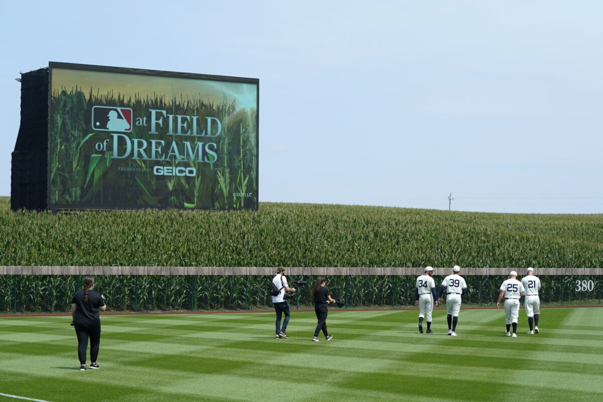 Cubs, Reds to Play at Iowa’s ‘Field of Dreams’