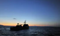 Rescue Operation Underway Off Southwestern Greece for Around 90 Migrants on Board Yacht