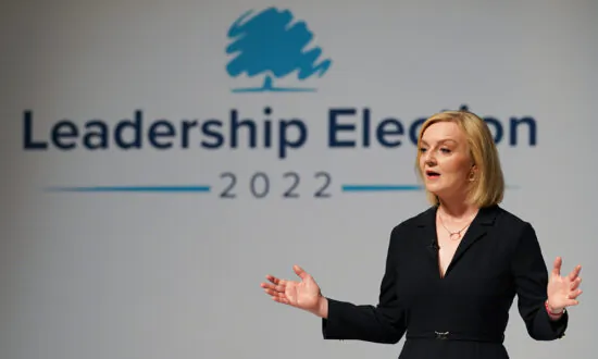 UK’s Truss ‘Actively’ Seeking to Pin Down Chinese Regime on Uyghur Genocide