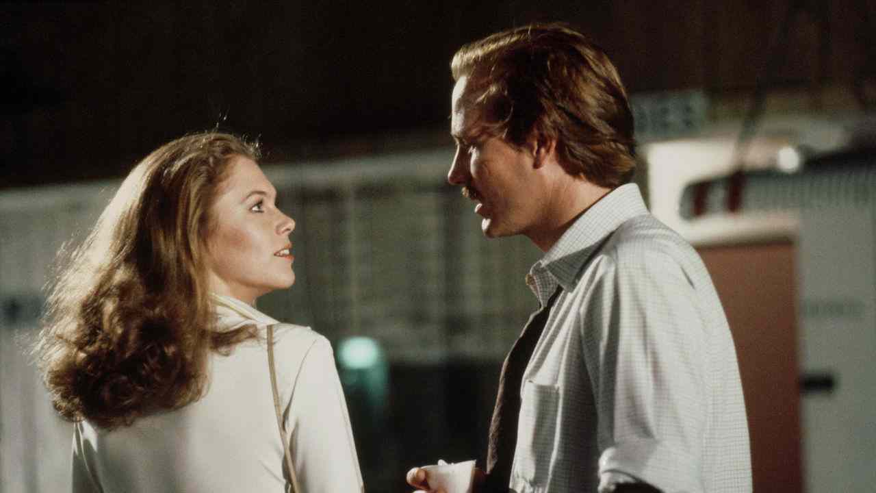 Rewind, Review, and Re-Rate: 'Body Heat': First Time Director Lawrence Kasdan's Smoldering Noir Thriller - Vimarsana News