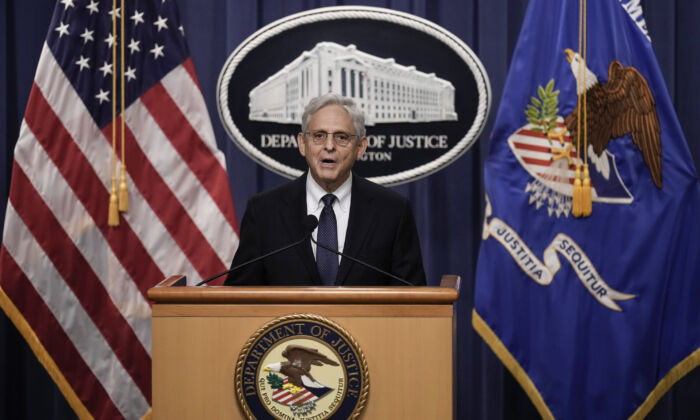 Attorney General Merrick Garland delivers a statement at the U.S. Department of Justice in Washington, on Aug. 11, 2022. (Drew Angerer/Getty Images)