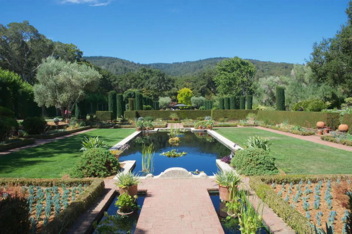 The sunken pool at Filoli Garden in Woodside, California. (Courtesy of Karen Gough)