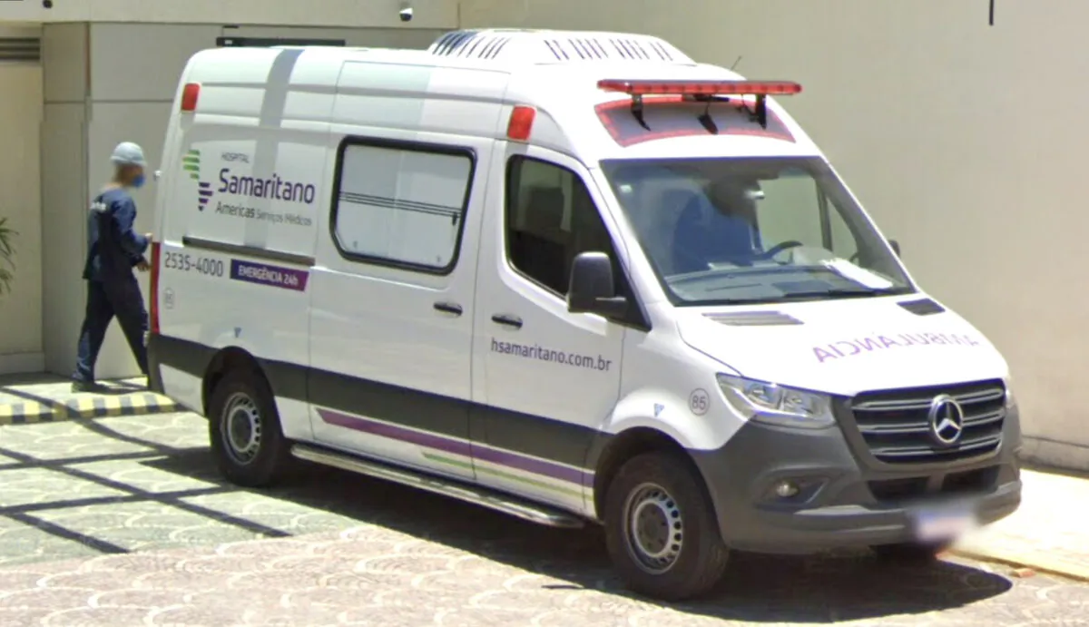 An ambulance outside Hospital Samaritano Botafogo in Rio de Janeiro, Brazil, in November 2021. (Google Maps/Screenshot via The Epoch Times)