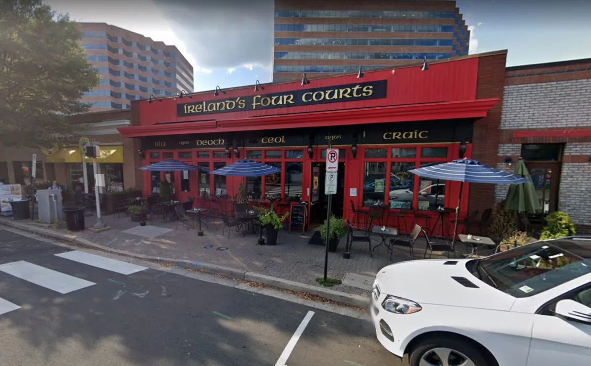 Ireland’s Four Courts where a driver crashed into the restaurant on Aug. 13, 2022. (Google Maps/Screenshot via The Epoch Times)