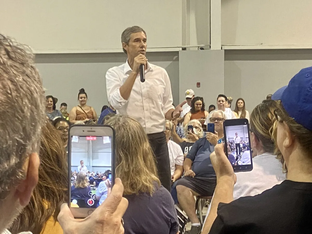 Democratic Gubernatorial Candidate Beto O'Rourke makes a stop in Greenville, Texas, Aug.13, 2022. (Darlene McCormick Sanchez/The Epoch Times)