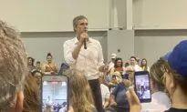 Democrat Beto O’Rourke Gets Mixed Reception at Rural Texas Campaign Stop
