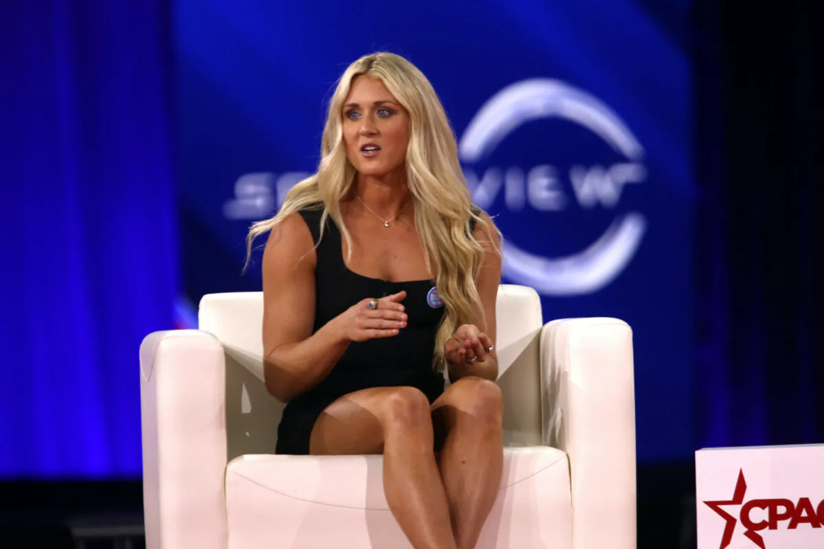 Champion swimmer Riley Gaines speaks at the Conservative Political Action Conference in Dallas on Aug. 6, 2022. (Bobby Sanchez/The Epoch Times)