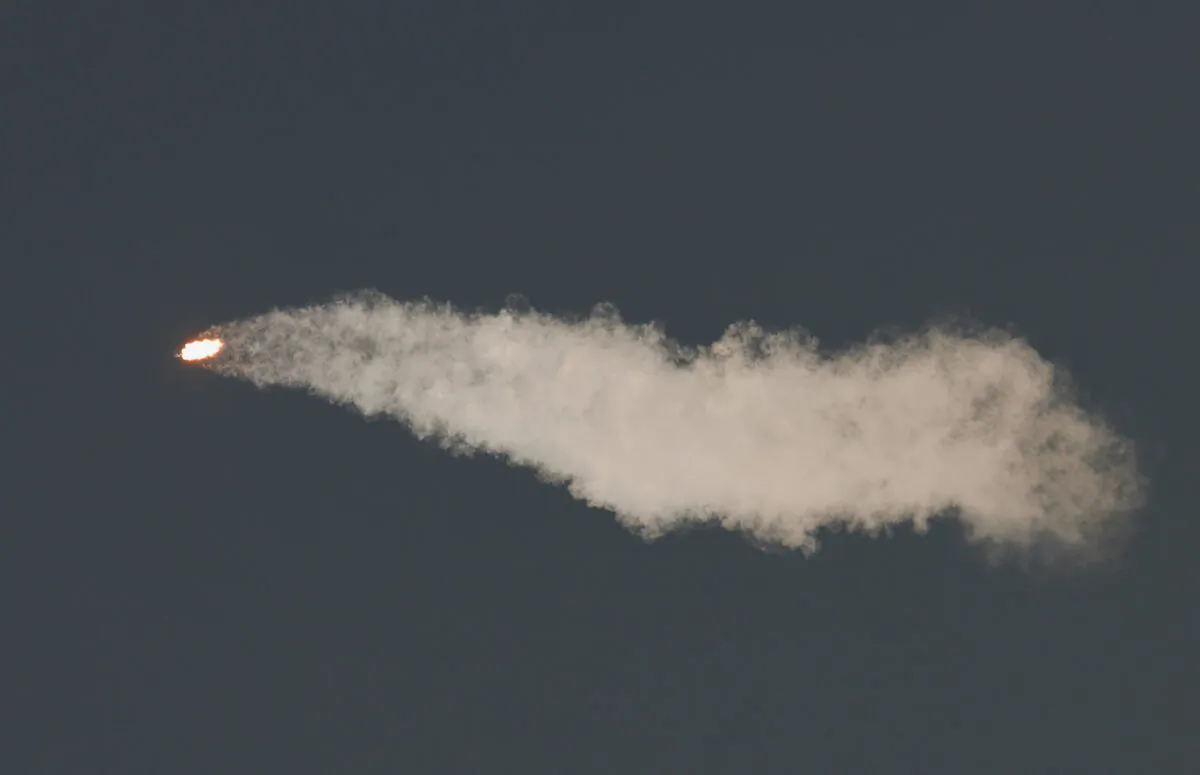 A SpaceX Falcon 9 rocket lifts off, carrying 53 Starlink internet satellites, from the Kennedy Space Center in Cape Canaveral, Fla., on May 18, 2022. (Joe Skipper/Reuters)