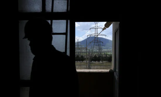 Attacks on Electrical Grid Prompt State Lawmakers to Bolster Security