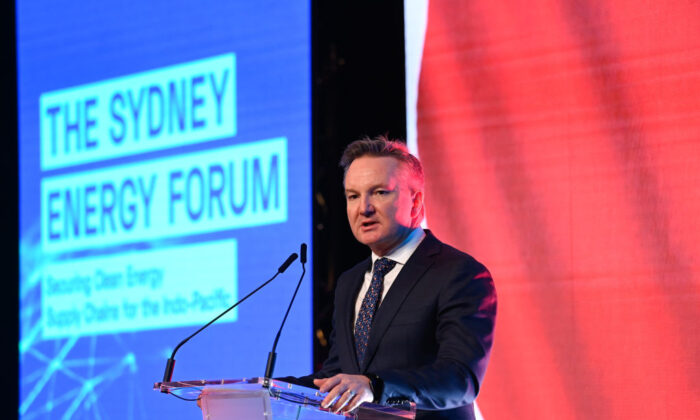 Australian Minister for Climate Change and Energy Chris Bowen speaks during the Sydney Energy Forum in Australia on July 13, 2022. (Jaimi Joy - Pool/Getty Images)