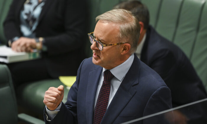 Australian Prime Minister Anthony Albanese speaks at Parliament House in Canberra, Australia, on July 28, 2022. (Martin Ollman/Getty Images)