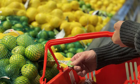 Inflation in Australia Rises 5.2 Percent