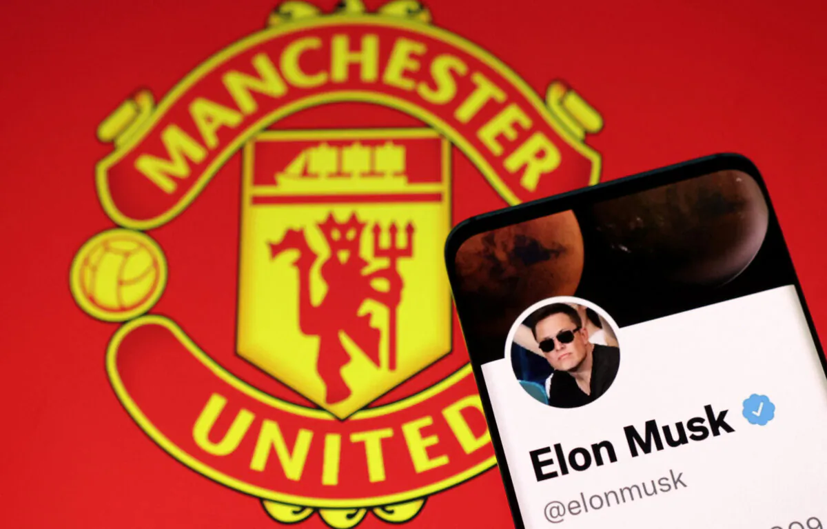 Elon Musk's twitter account and Manchester United logo in this illustration taken on Aug. 17, 2022. (Dado Ruvic/Reuters)