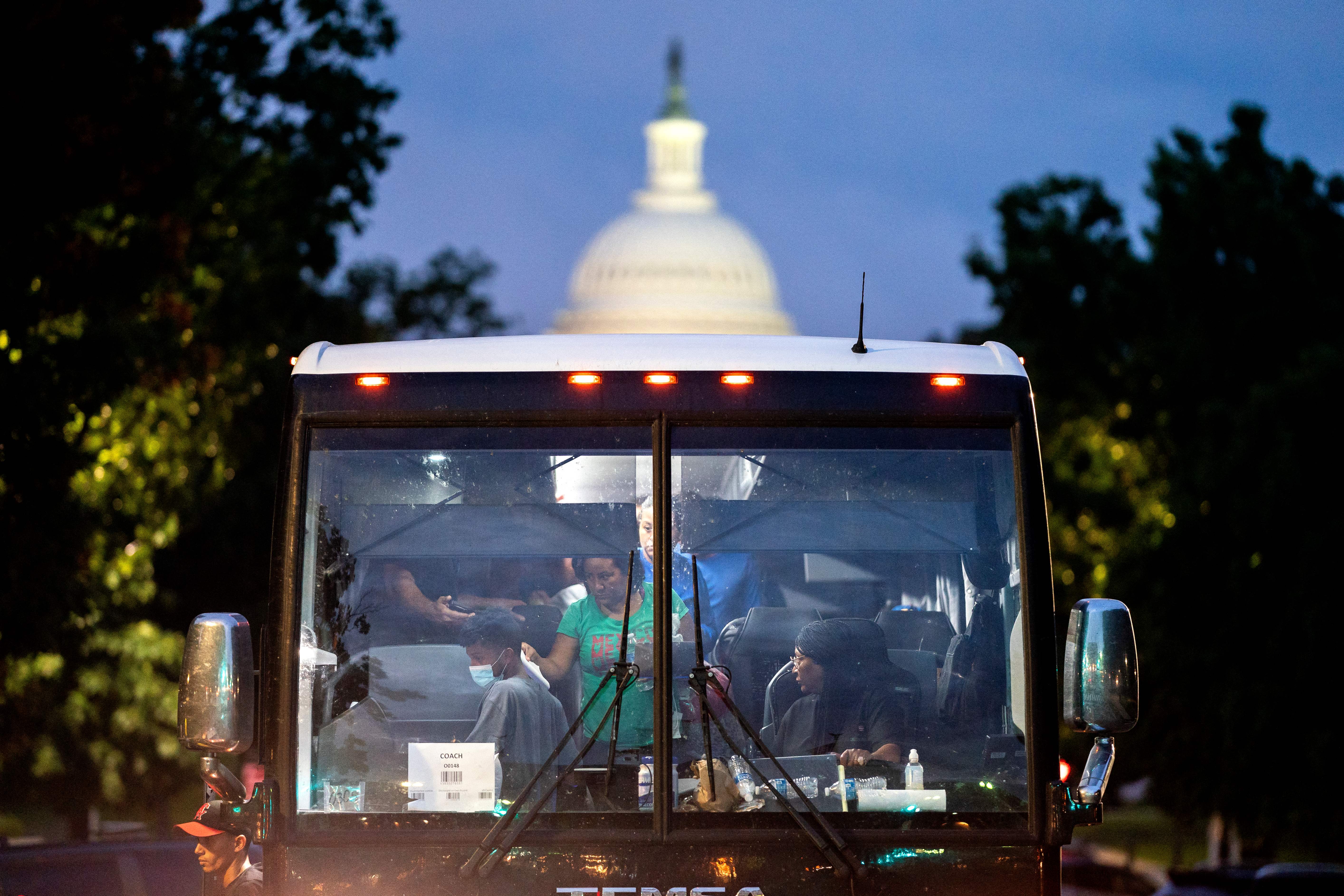 Texas Will Keep Bussing Illegal Immigrants Out of State Until Biden Administration 'Wakes Up': Lt. Gov. - Vimarsana News