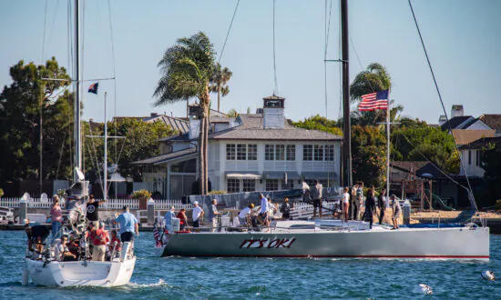 Balboa Yacht Club Thanks Marines With Afternoon of Sailing