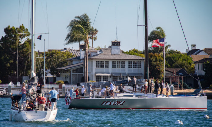 Marines from Camp Pendleton cruise on boats with Balboa Yacht Club members in Newport Beach, Calif., on Aug. 11, 2022. (John Fredricks/The Epoch Times)