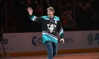 Teemu Selanne, Teppo Numminen Going Into Jets Hall of Fame