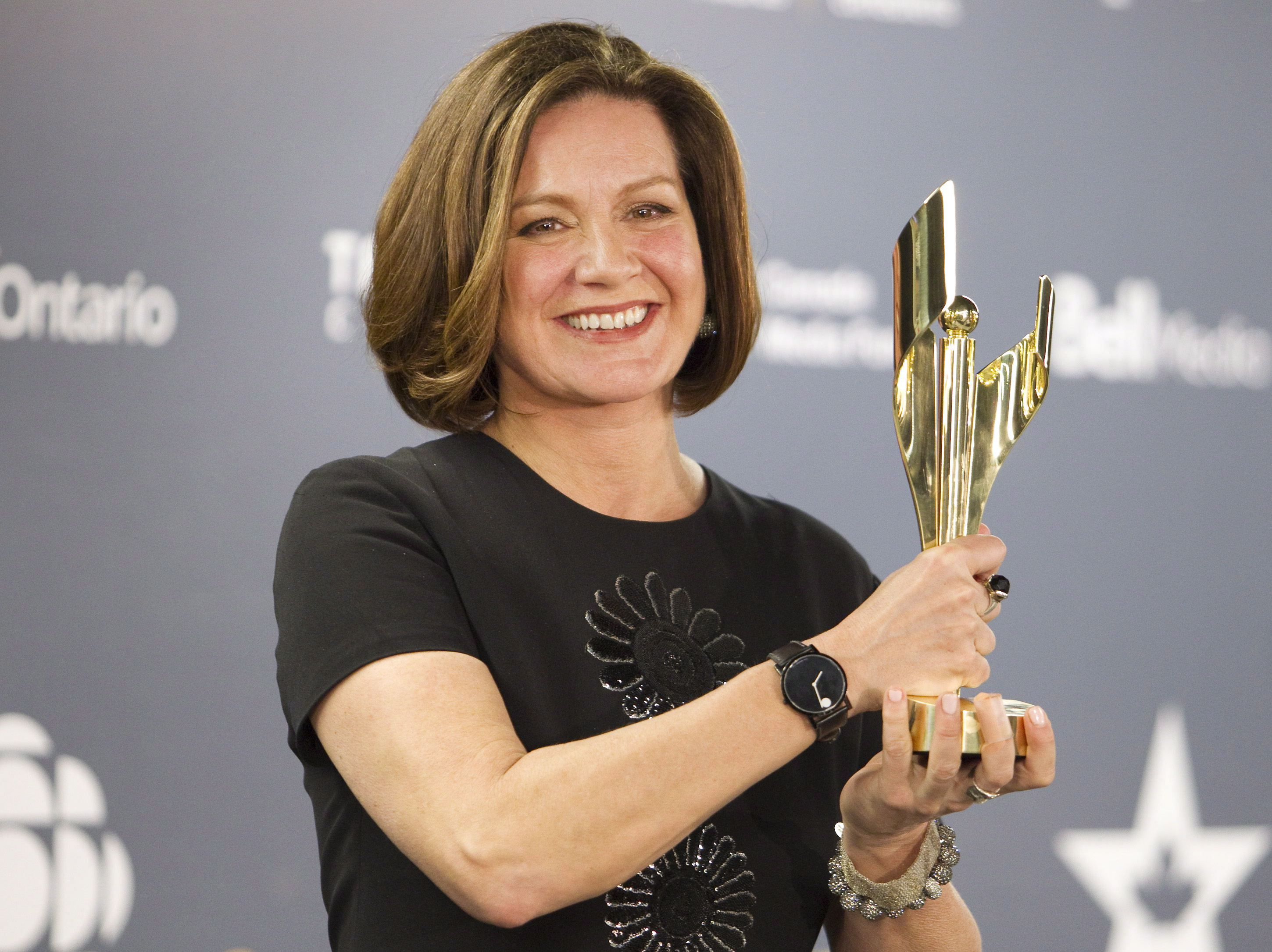 Head of Bell Says Lisa LaFlamme's Departure Not Related to Age, Gender or Grey Hair - Vimarsana News
