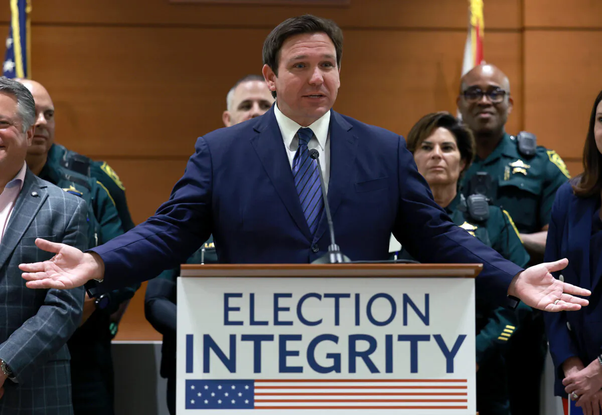 Florida Gov. Ron DeSantis speaks during a press conference at the Broward County Courthouse in Fort Lauderdale, Fla., on Aug. 18, 2022. (Joe Raedle/Getty Images)