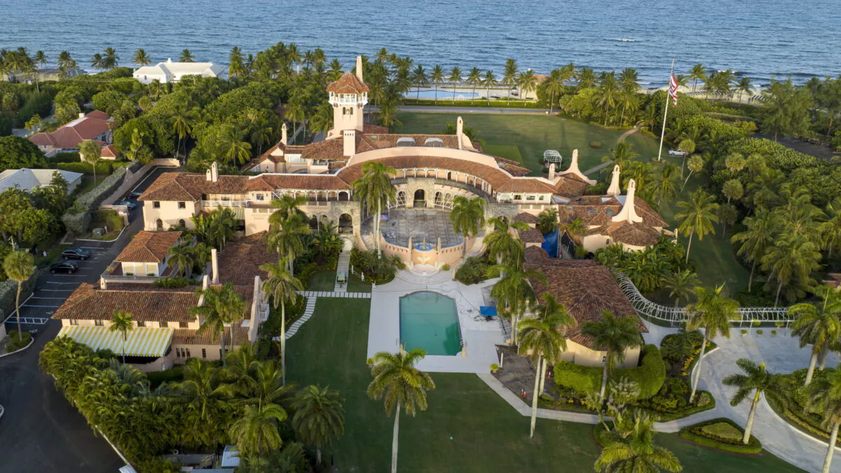 An aerial view of former President Donald Trump's Mar-a-Lago estate in Palm Beach, Fla., on Aug. 10, 2022. (Steve Helber/AP Photo)