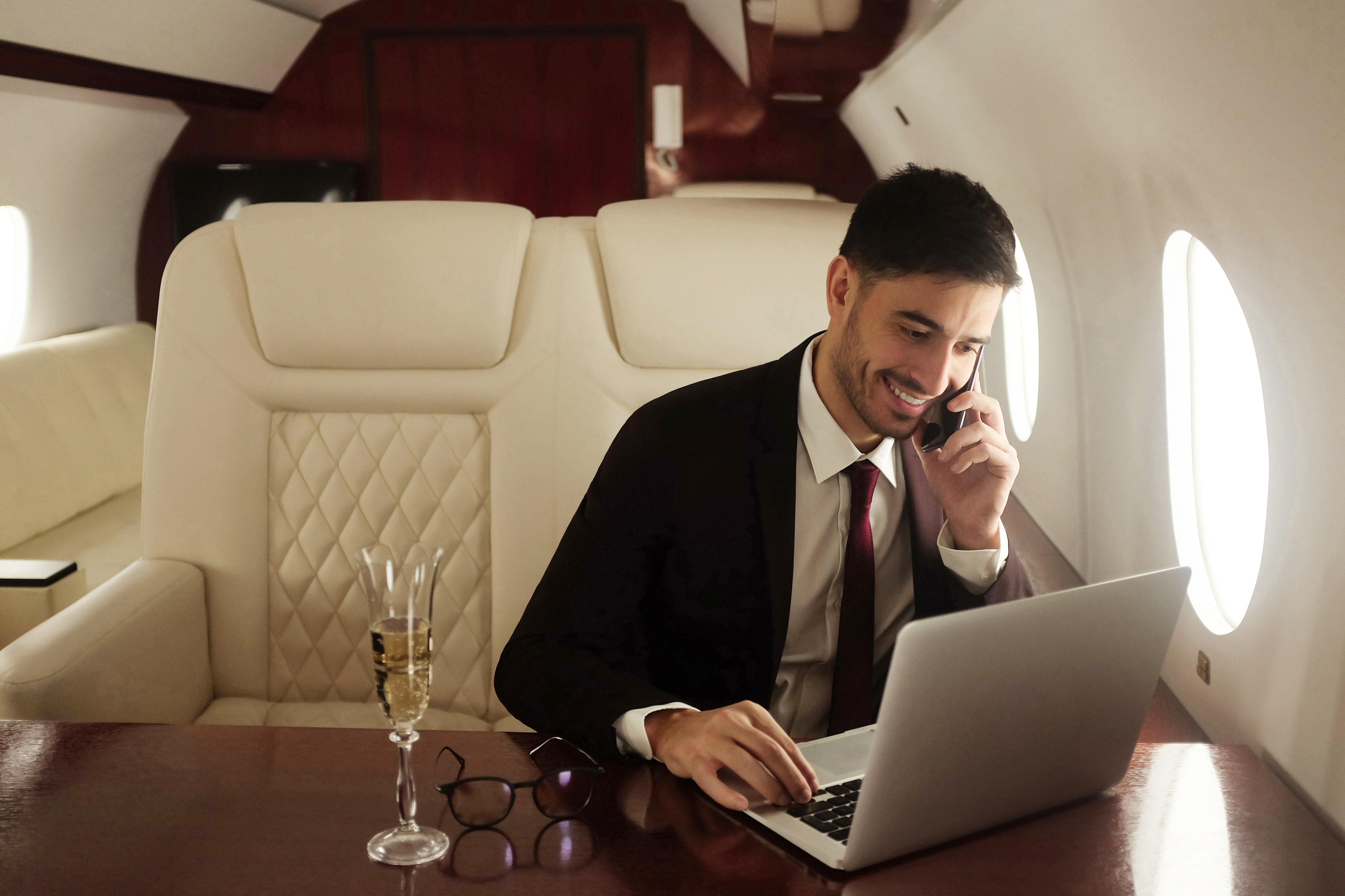 5 Business Lessons Entrepreneurs Know That Regular People Don't - Vimarsana News