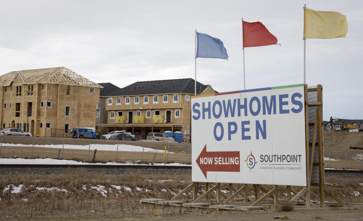 New houses under construction and for sale in Airdrie, Alta., on Jan. 28, 2022. (The Canadian Press/Jeff McIntosh)