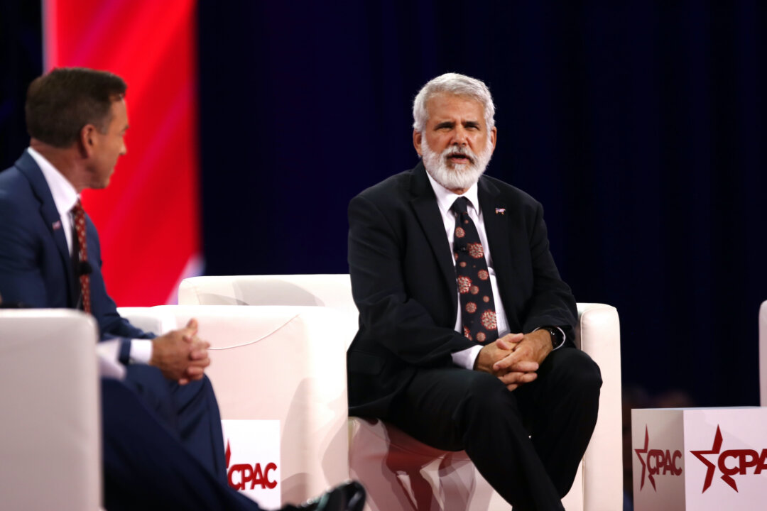 Dr. Robert Malone, inventor of mRNA vaccines, speaks at the Conservative Political Action Conference in Dallas at the Hilton Anatole on Aug. 5, 2022. (Bobby Sanchez for The Epoch Times)