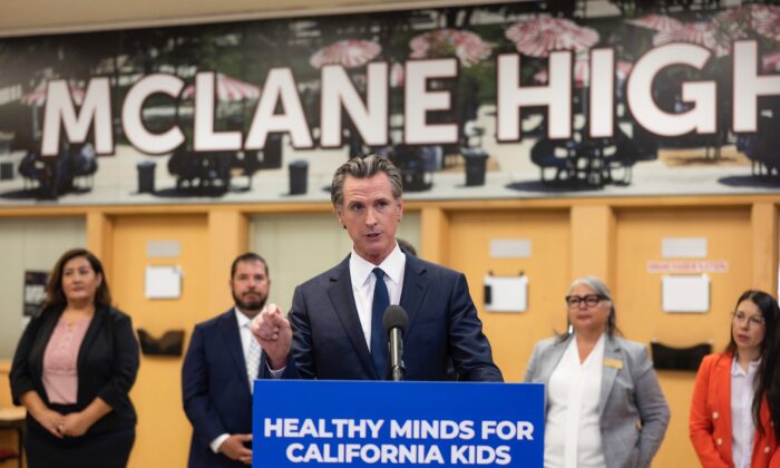 California Gov. Gavin Newsom announced a children's mental health program at McLane High School in Fresno, Calif., on Aug. 18, 2022. (Courtesy of Office of Governor Gavin Newsom)