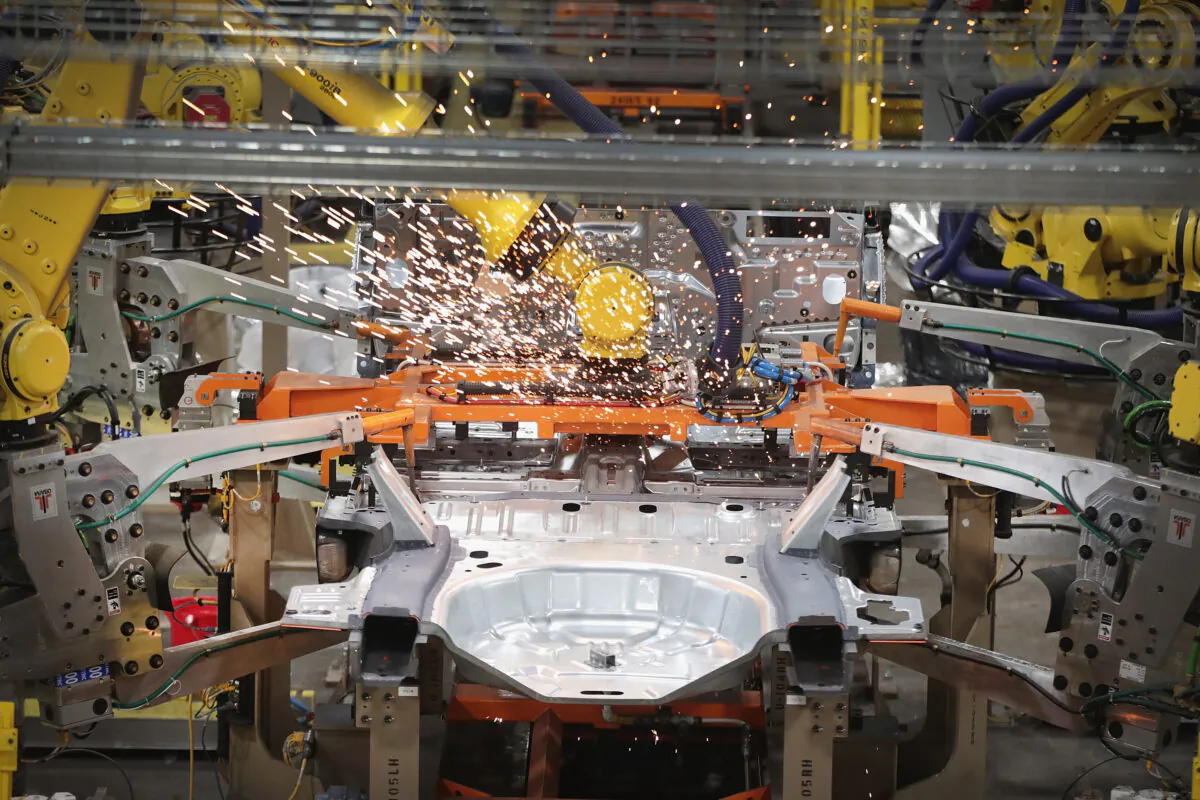 Robots assemble Ford vehicles at the Chicago Assembly Plant in Chicago, Ill., on June 24, 2019. (Scott Olson/Getty Images)