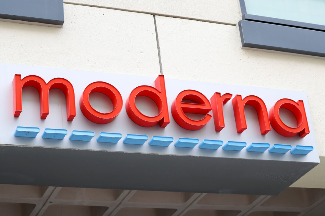 European Regulator Recommends Approving Moderna’s COVID-Flu Vaccine