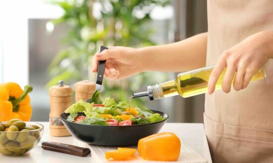 Homemade Salad Dressing–A Baby Step Towards Healthier Eating