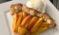 This Crostata Is Easy Peachy