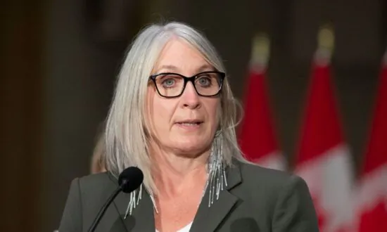 Ottawa Supplying Bottled Water to First Nations Communities Near Toxic Leak in Alberta
