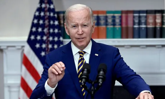 Biden Faces Criticism From Democrats and Republicans Over Student Loan Relief Plan