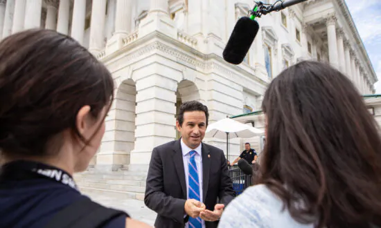 US Lawmakers Push for More Transparency Over Foreign Governments’ US Media Operations