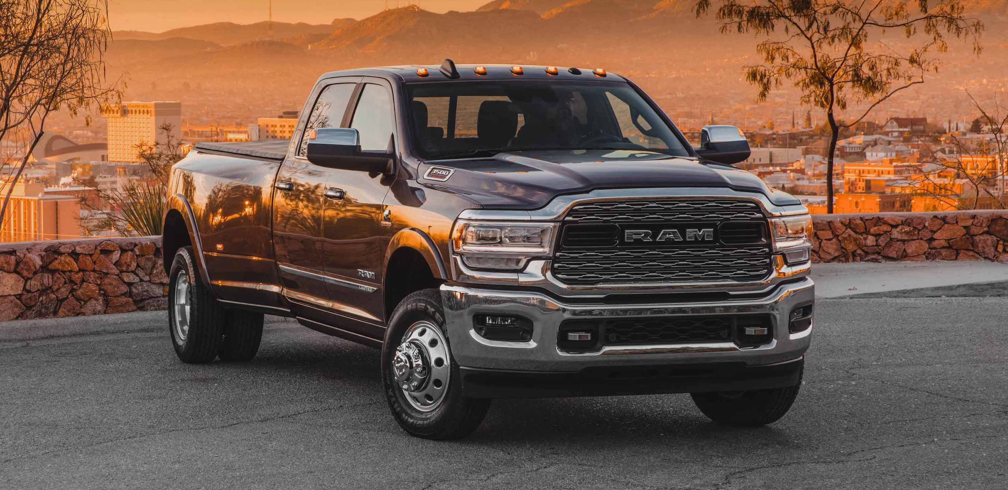 Додж рам новый. Dodge Ram 3500 Heavy Duty 2020. Пикап Додж Ram 3500. Dodge Ram 3500 2019. Dodge Ram 2500 Heavy Duty 2020.