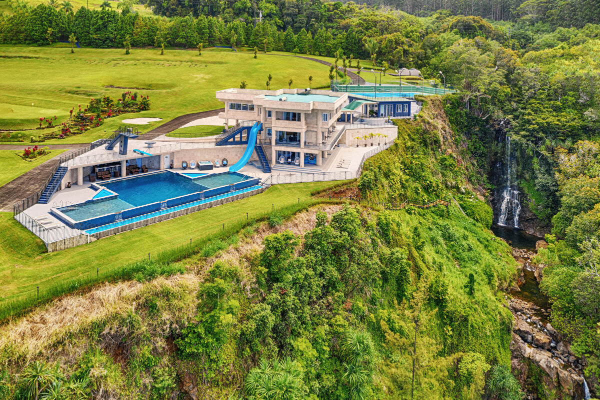 The estate is a veritable private resort in an amazing setting. (Sotheby's Concierge Auctions)