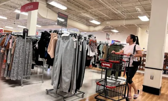 Americans Worried About the Economy Plan to Spend Less on Christmas Gifts: Survey