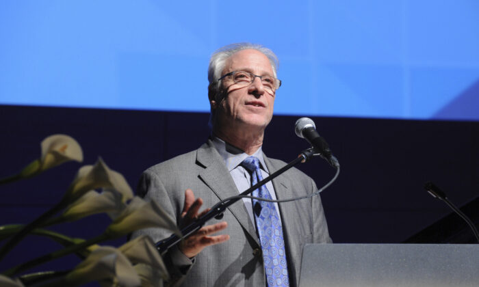 Robert LuPone, former director of The New School for Drama, speaks at a celebration marking the opening of The New School's University Center in New York on Jan. 23, 2014. (Diane Bondareff/Invision for The New School/AP Images)